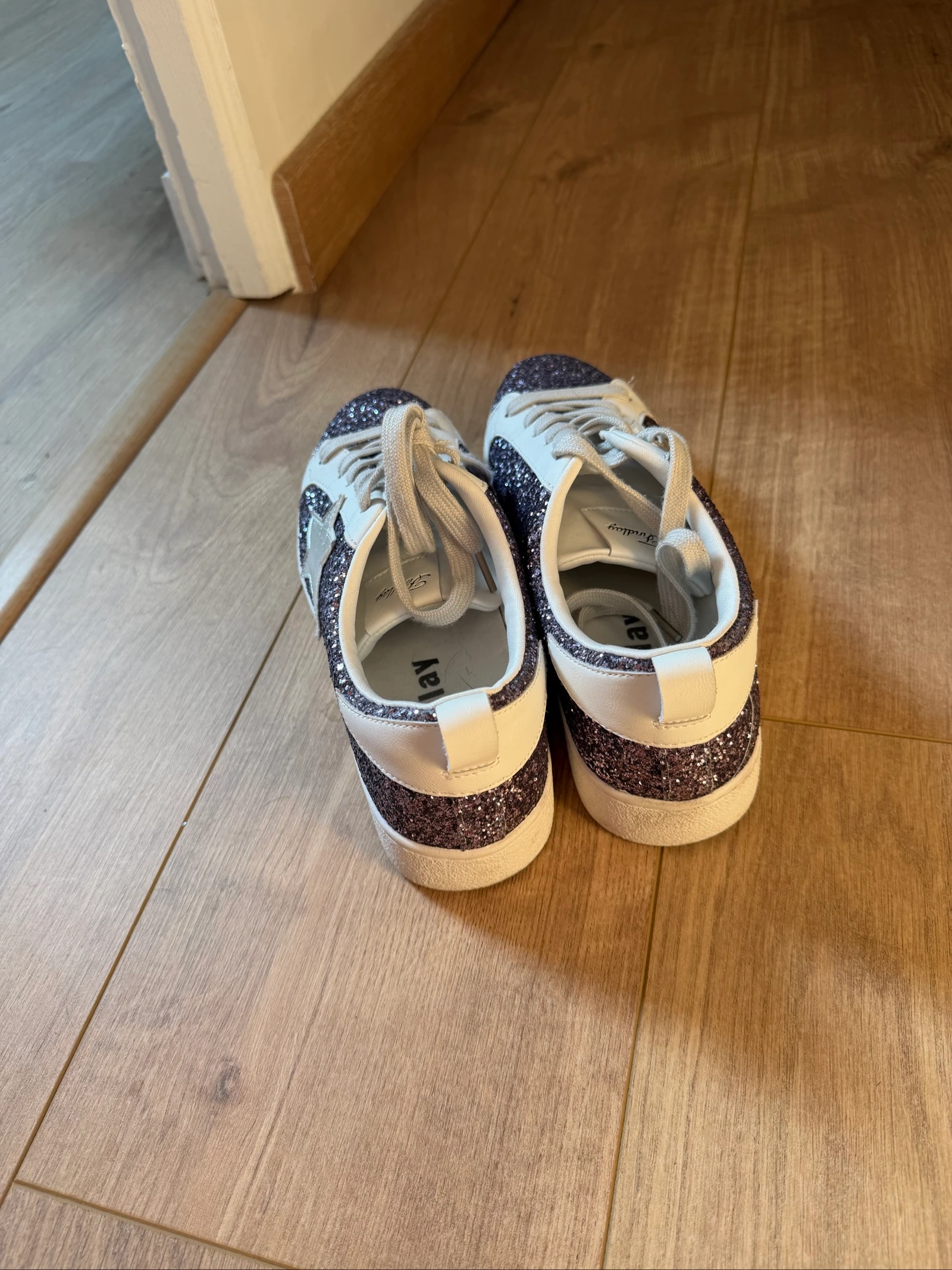 Baskets à paillettes bleues et étoile argentée  – photo 5
